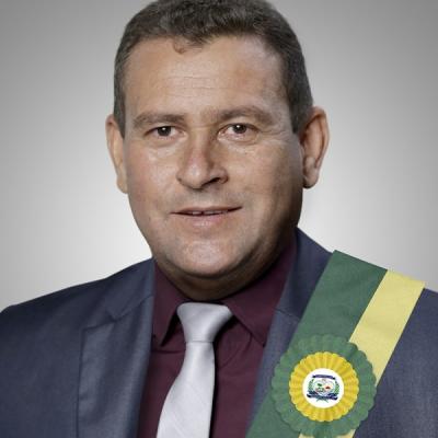 Nivaldino Machado