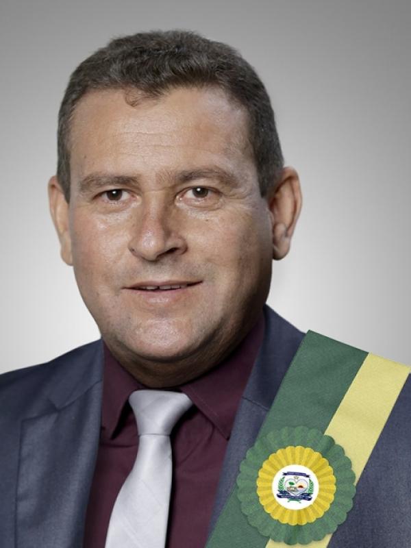 Nivaldino Machado